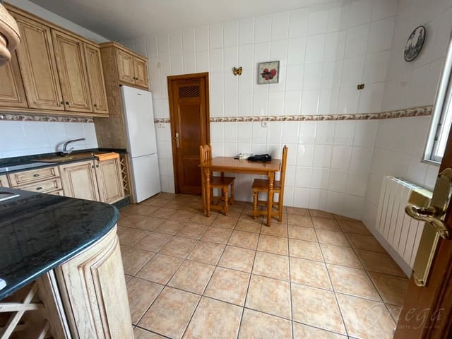 4 makuuhuone Asunto myytävänä paikassa Cehegín - 89 500 € (Ref: 9486974)