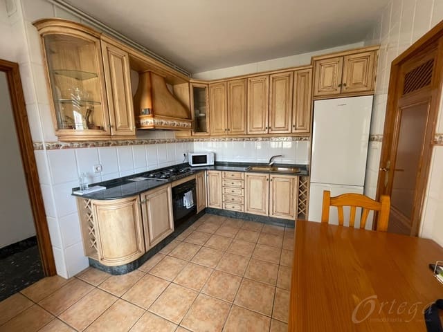 4 makuuhuone Asunto myytävänä paikassa Cehegín - 89 500 € (Ref: 9486974)