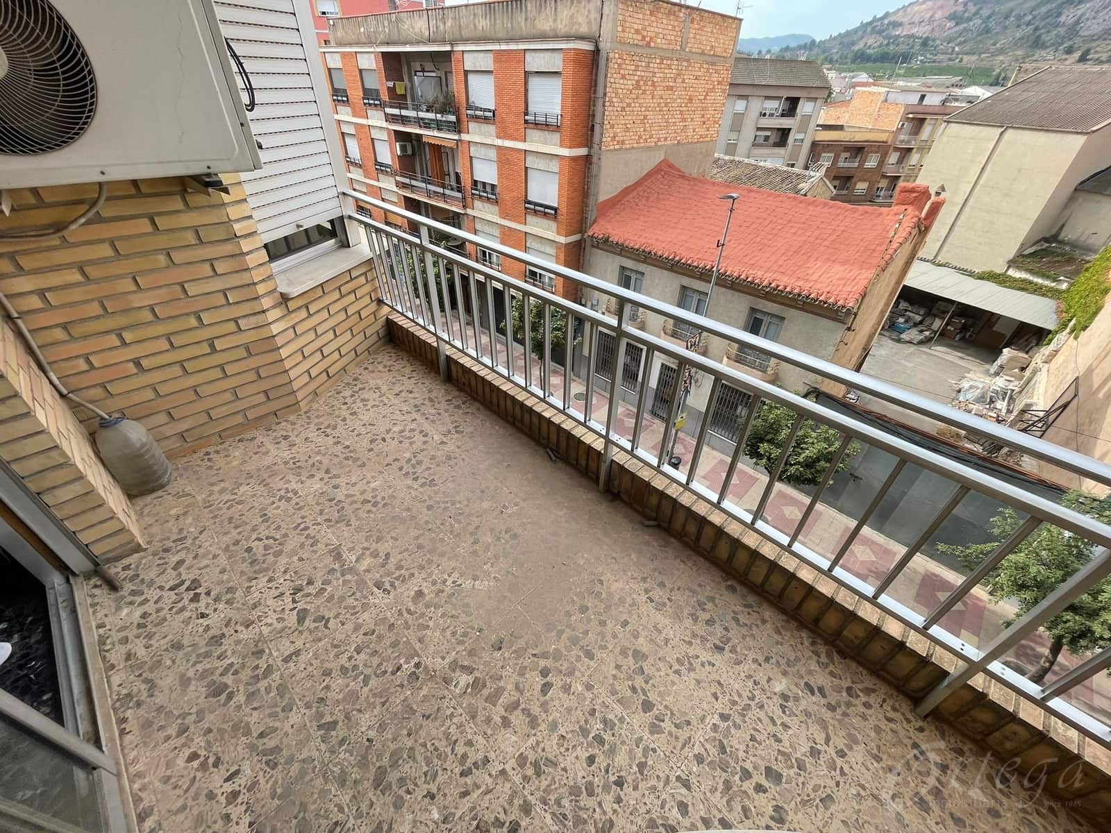 4 bedroom Flat for sale in Cehegin - € 89,500 (Ref: 9486974)