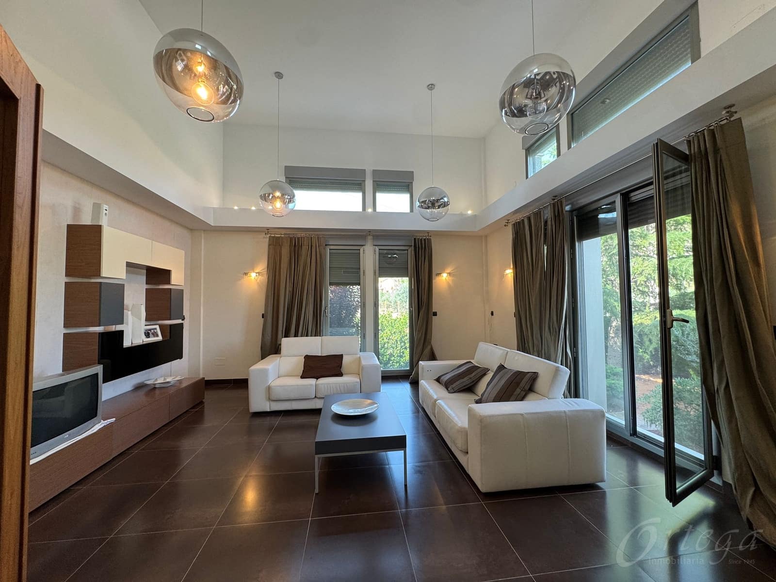 4 makuuhuone Maalaistalo myytävänä paikassa Cehegin mukana uima-altaan 
autotalli - 610 000 € (Ref: 9486979)