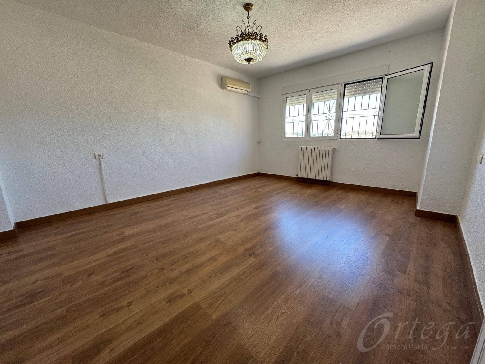 4 quarto Casa em Banda para venda em Cehegin com garagem - 170 000 € (Ref: 9486981)