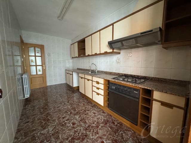4 quarto Casa em Banda para venda em Cehegín com garagem - 170 000 € (Ref: 9486981)