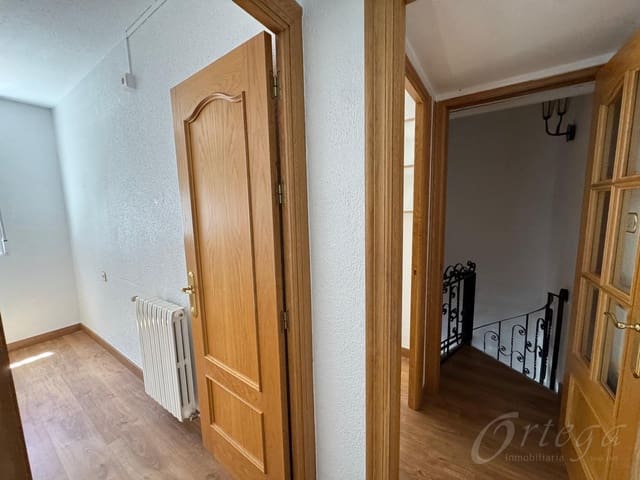 4 quarto Casa em Banda para venda em Cehegín com garagem - 170 000 € (Ref: 9486981)