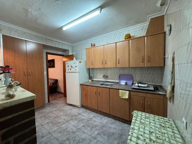 4 makuuhuone Omakotitalo myytävänä paikassa Cehegín - 50 000 € (Ref: 9494107)