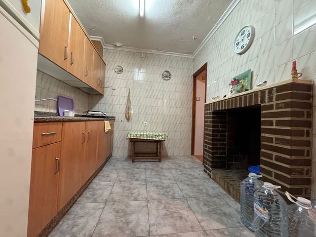 4 makuuhuone Omakotitalo myytävänä paikassa Cehegín - 50 000 € (Ref: 9494107)