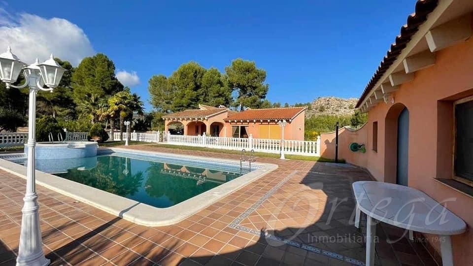 3 soverom Finca/Herregård til leie i Bullas med svømmebasseng garasje - € 1 200 (Ref: 9495342)