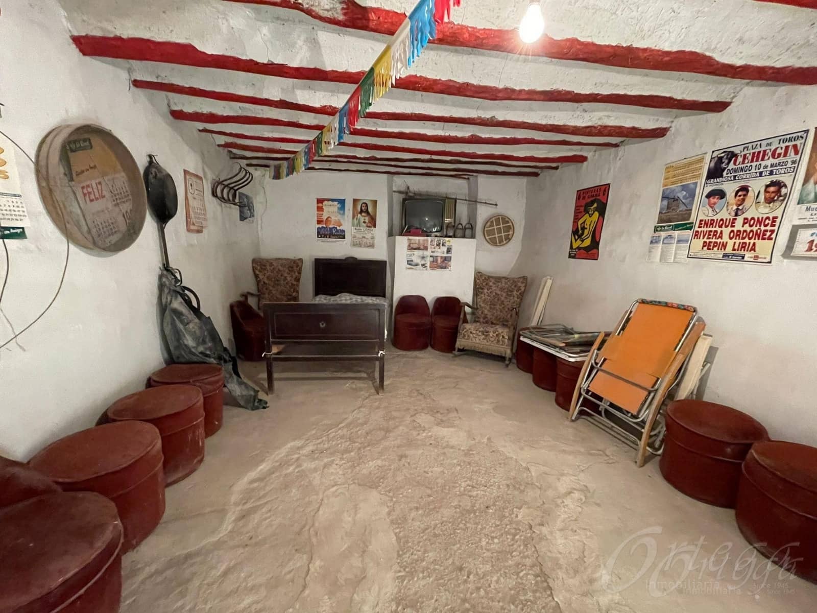 4 soveværelse Finca/Landehus til salg i Cehegin med swimmingpool garage - € 42.000 (Ref: 9524939)