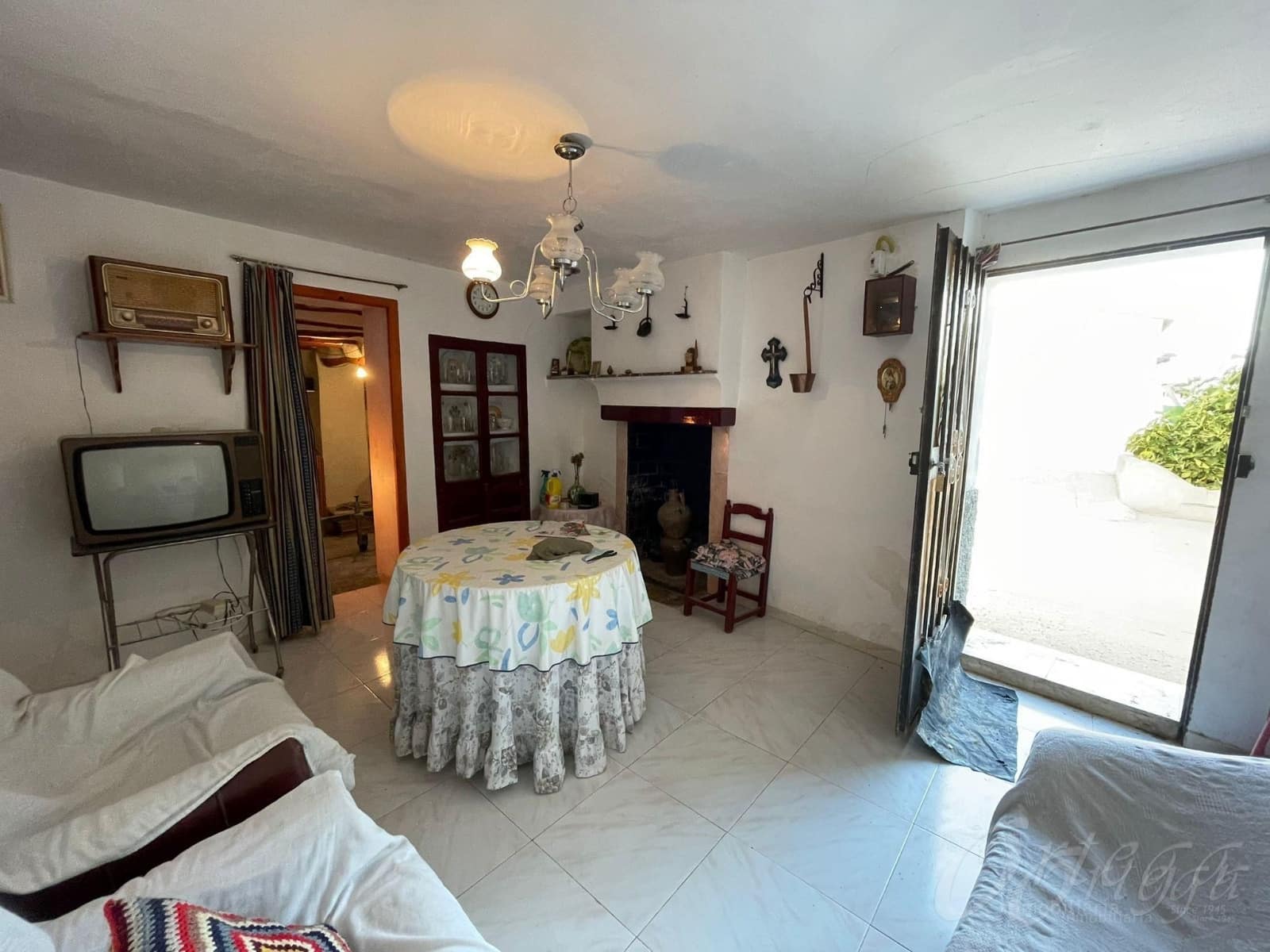 4 soveværelse Finca/Landehus til salg i Cehegin med swimmingpool garage - € 42.000 (Ref: 9524939)