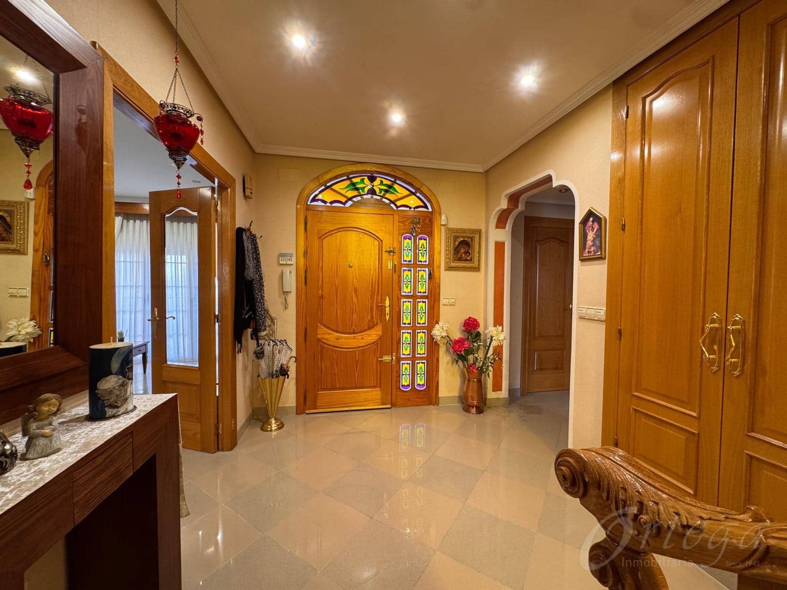 6 bedroom Villa for sale in Caravaca de la Cruz with garage - € 399,500 (Ref: 9694501)