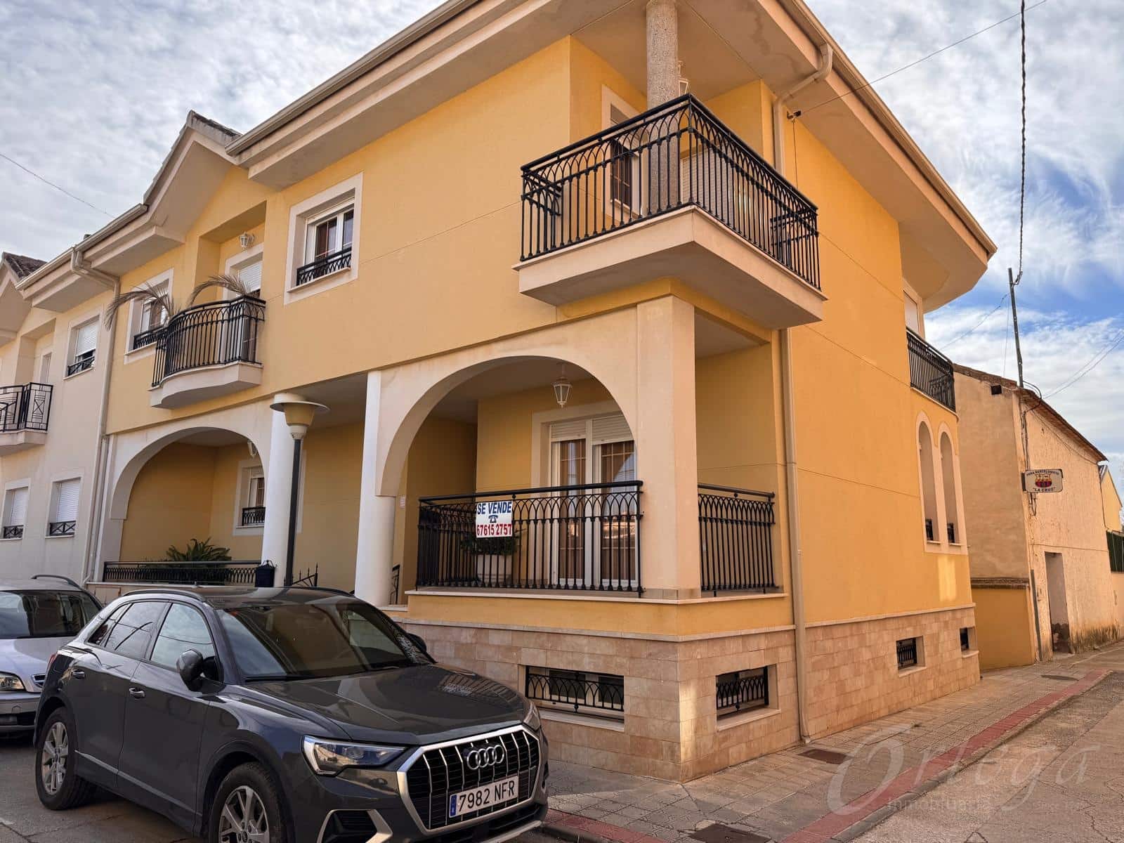 6 bedroom Villa for sale in Caravaca de la Cruz with garage - € 399,500 (Ref: 9694501)