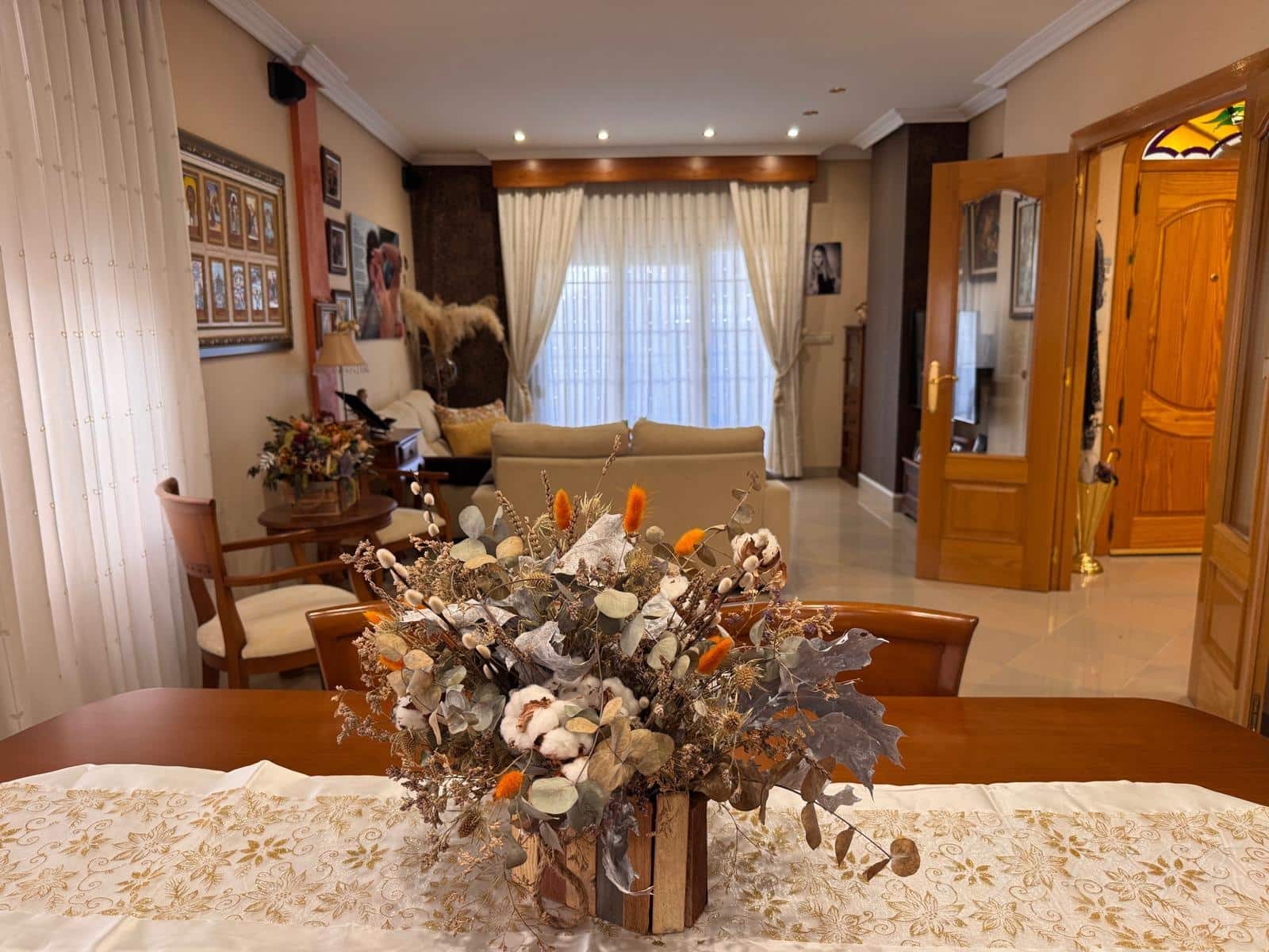 6 bedroom Villa for sale in Caravaca de la Cruz with garage - € 399,500 (Ref: 9694501)