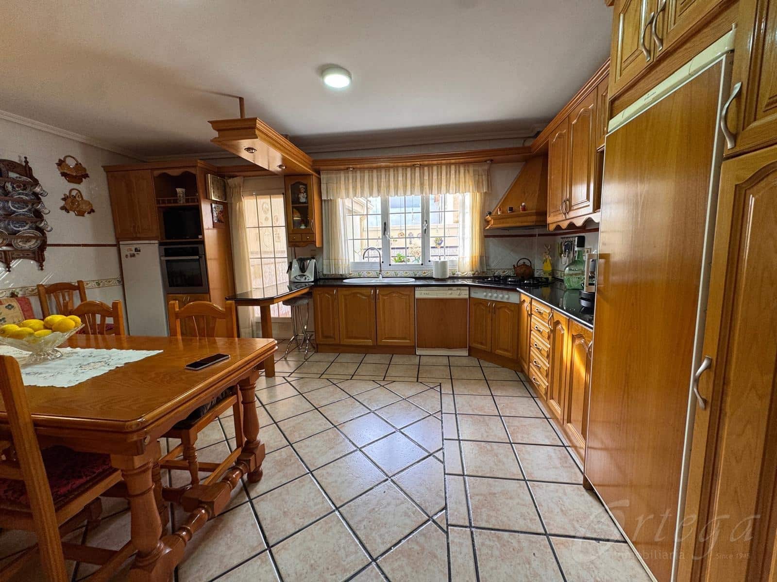 6 bedroom Villa for sale in Caravaca de la Cruz with garage - € 399,500 (Ref: 9694501)