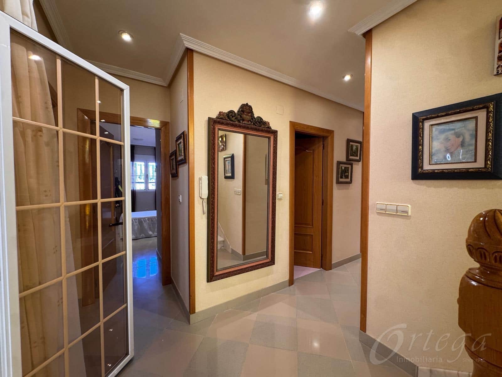 6 bedroom Villa for sale in Caravaca de la Cruz with garage - € 399,500 (Ref: 9694501)