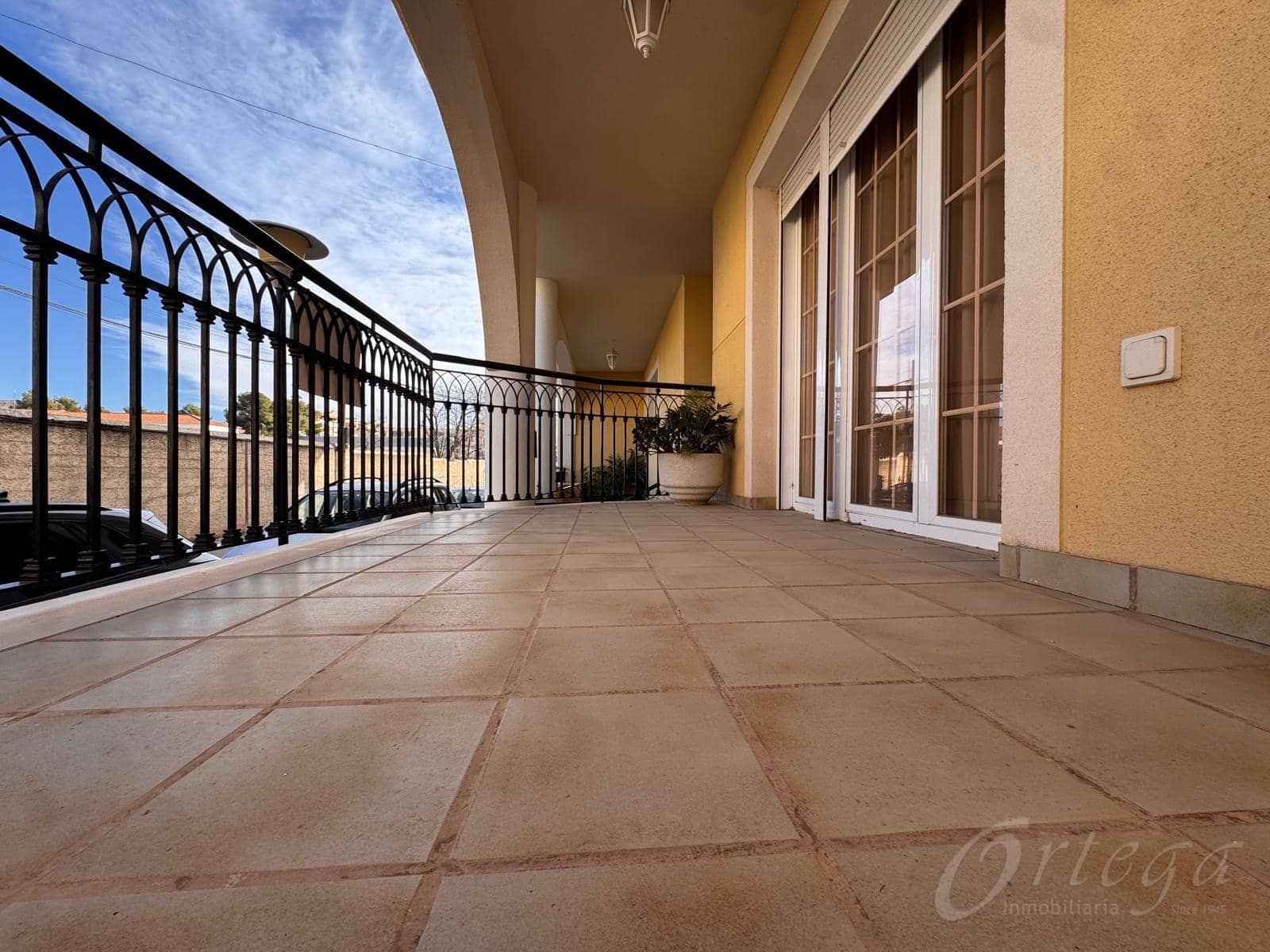 6 bedroom Villa for sale in Caravaca de la Cruz with garage - € 399,500 (Ref: 9694501)