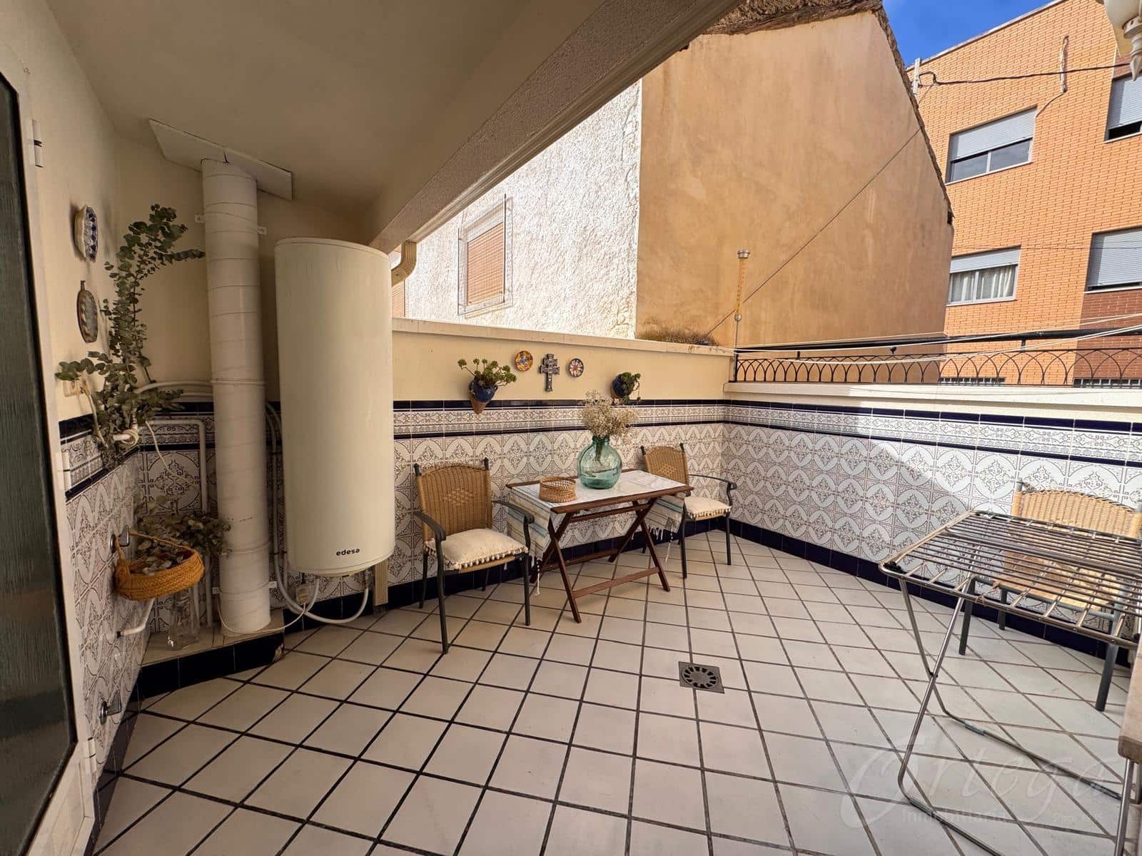 6 bedroom Villa for sale in Caravaca de la Cruz with garage - € 399,500 (Ref: 9694501)