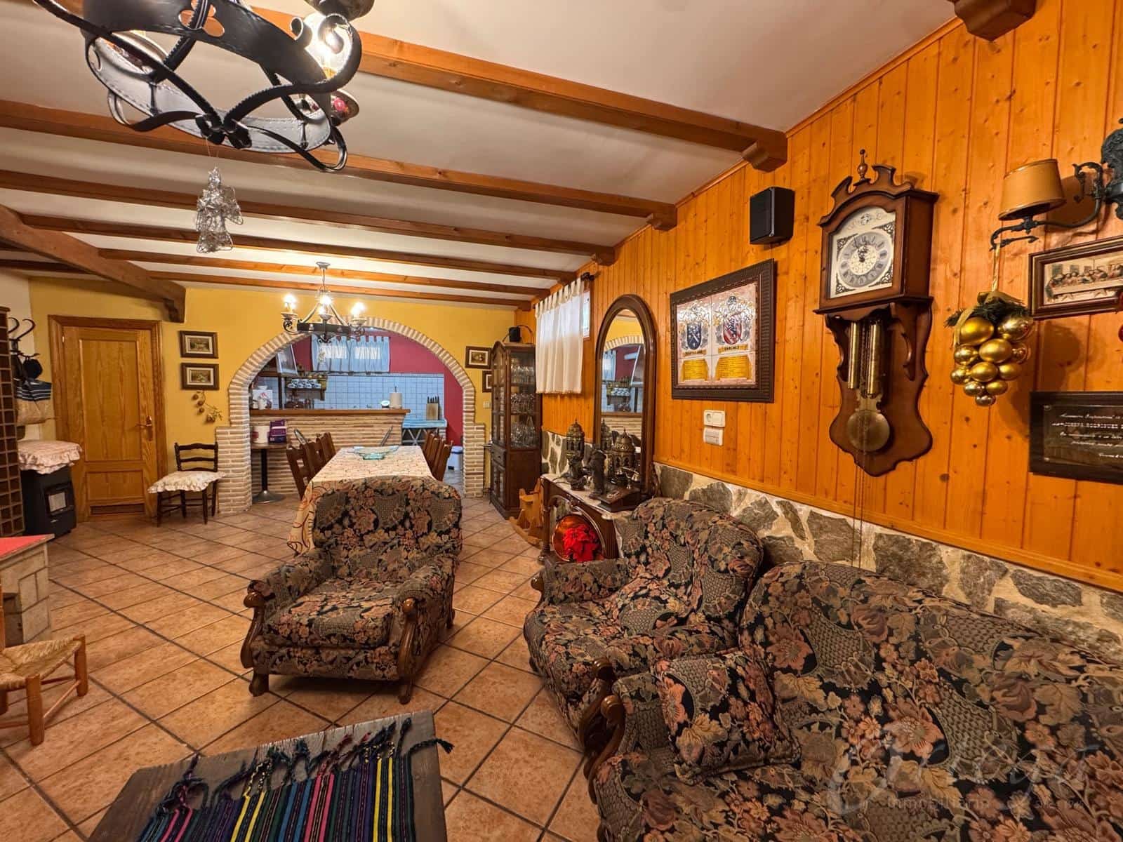 6 bedroom Villa for sale in Caravaca de la Cruz with garage - € 399,500 (Ref: 9694501)