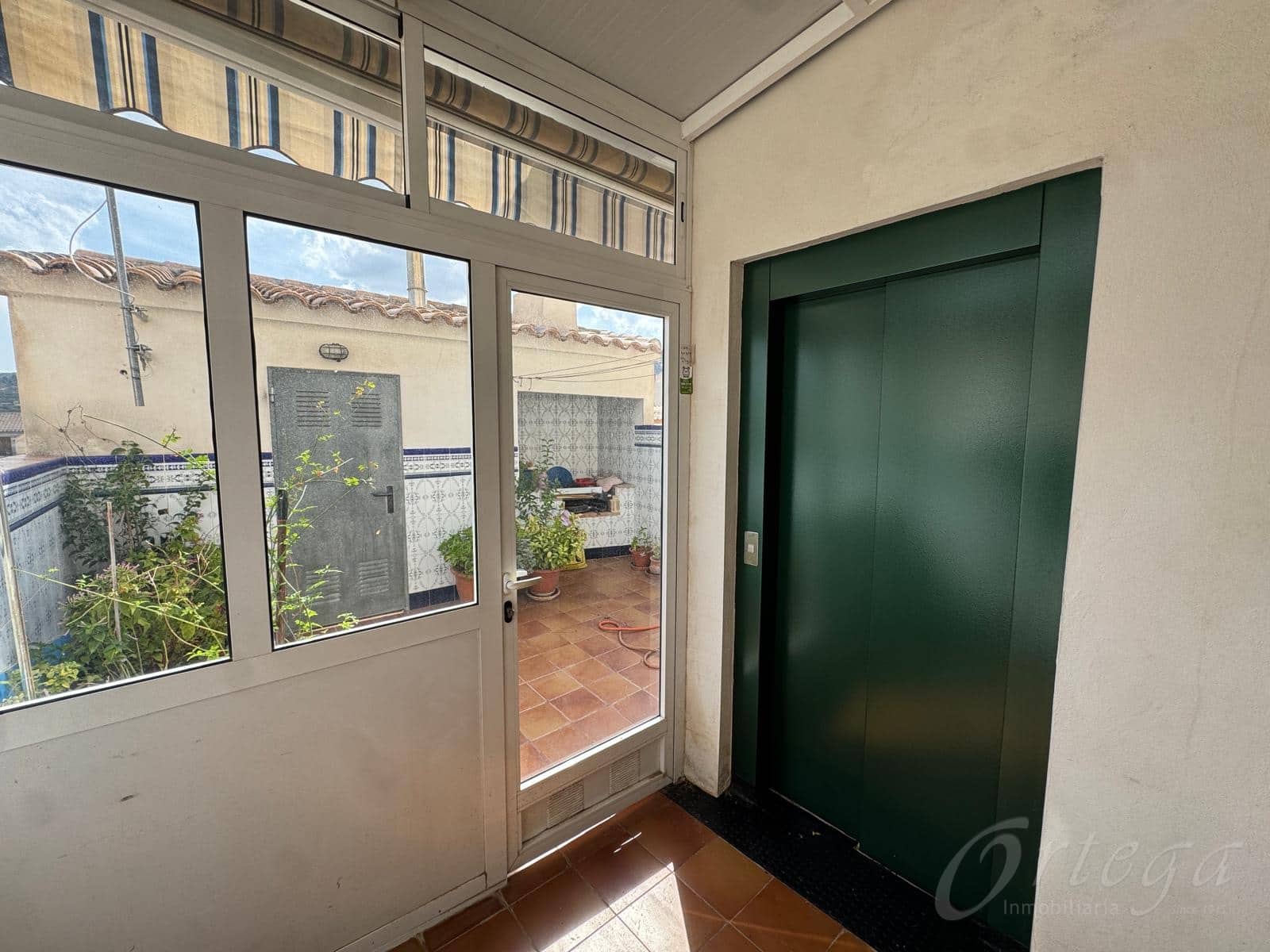 5 bedroom Villa for sale in Cehegin with garage - € 230,000 (Ref: 9694503)