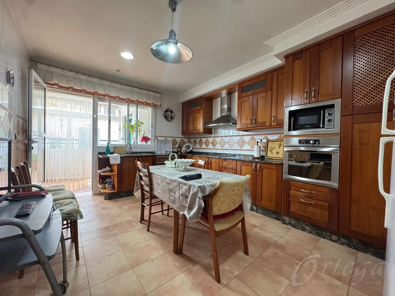 5 bedroom Villa for sale in Cehegin with garage - € 230,000 (Ref: 9694503)