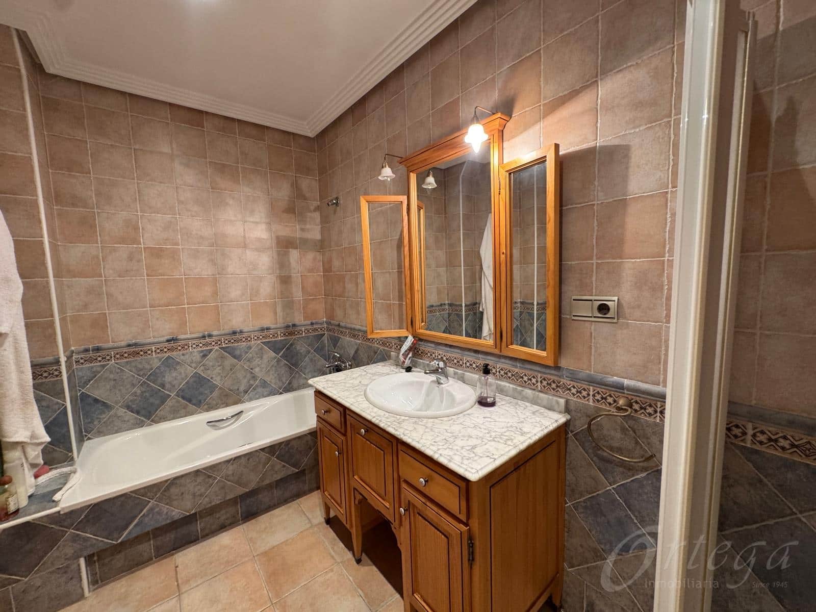 5 bedroom Villa for sale in Cehegin with garage - € 230,000 (Ref: 9694503)