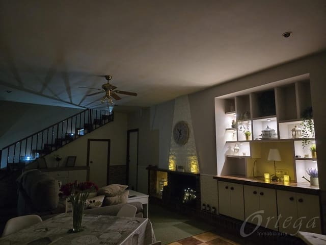 3 slaapkamer Finca/Landhuis te huur in Cehegín met garage - € 500 (Ref: 9772538)