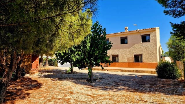 3 slaapkamer Finca/Landhuis te huur in Cehegín met garage - € 500 (Ref: 9772538)