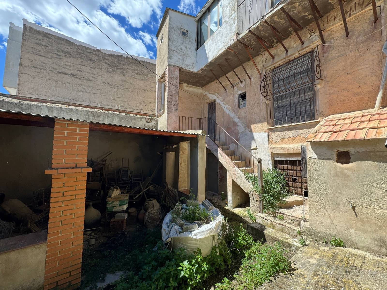 6 bedroom Townhouse for sale in Bullas - € 150,000 (Ref: 9778459)