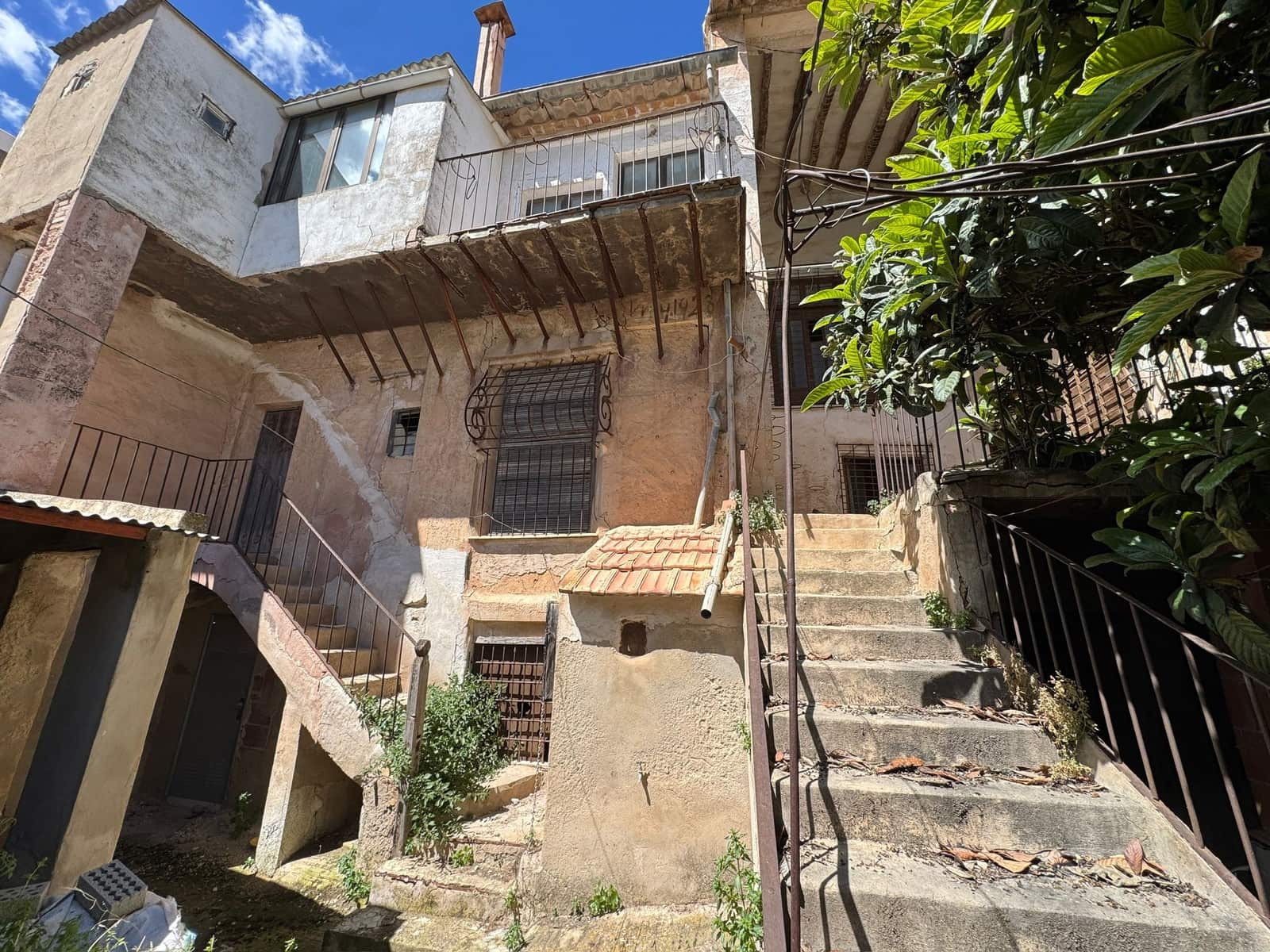 6 bedroom Townhouse for sale in Bullas - € 150,000 (Ref: 9778459)