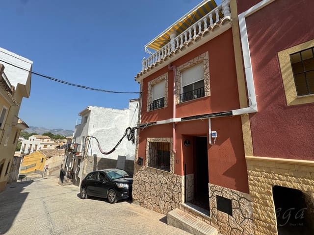 Casa de 3 habitaciones en Cehegín en venta con garaje - 59.900 € (Ref: 9902485)