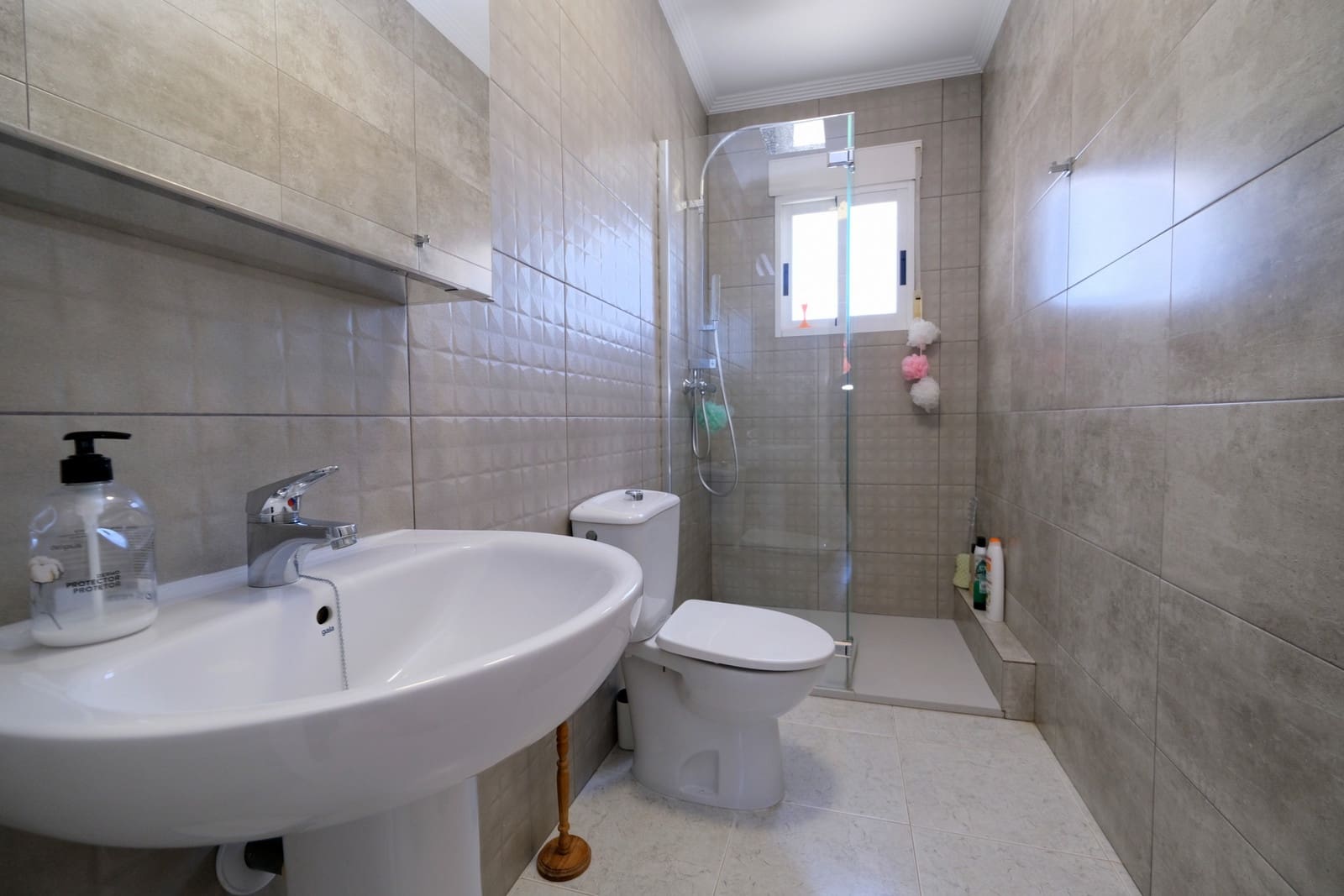 5 soveværelse Villa til salg i Villamartin med swimmingpool garage - € 495.000 (Ref: 10003491)