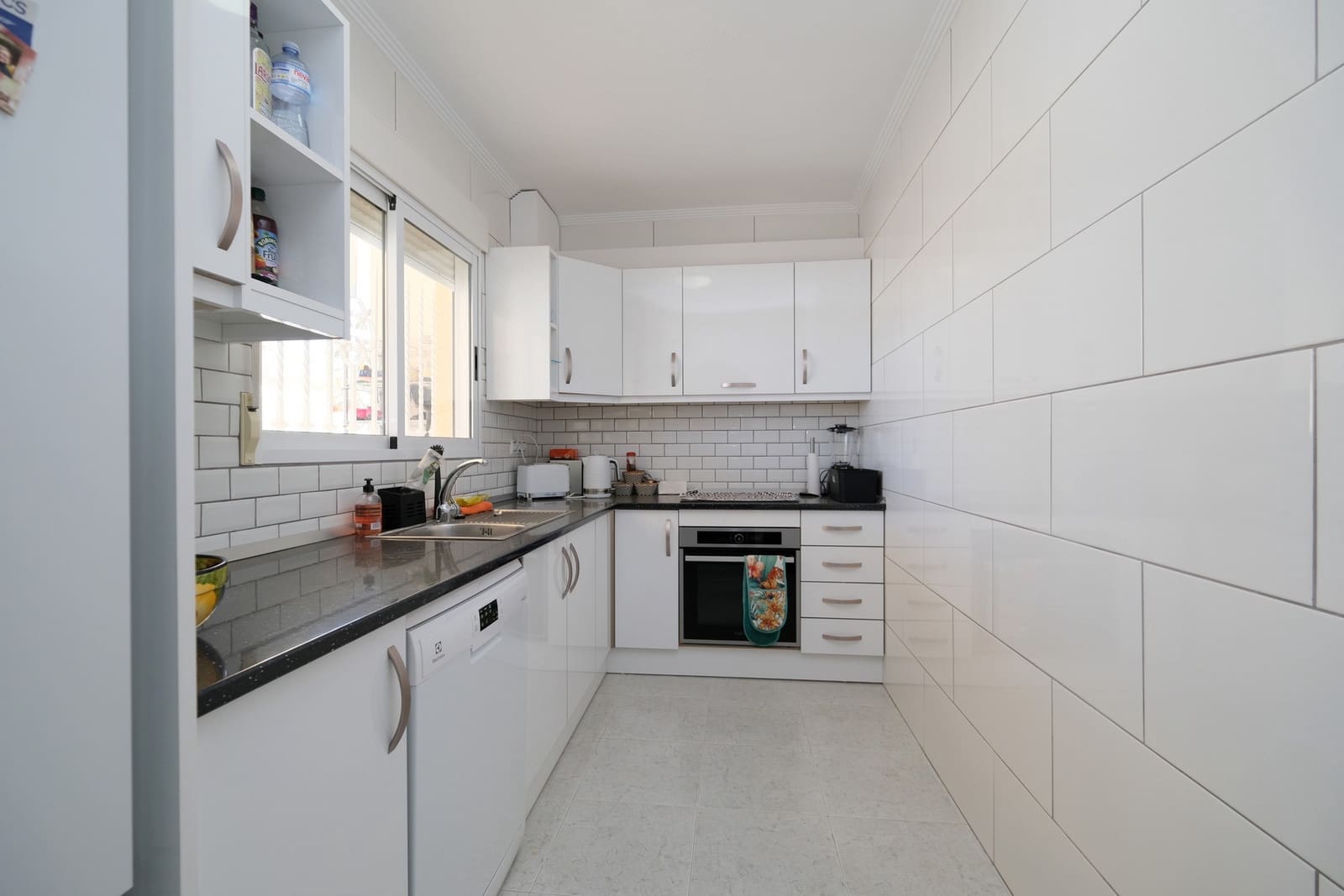 5 soveværelse Villa til salg i Villamartin med swimmingpool garage - € 495.000 (Ref: 10003491)