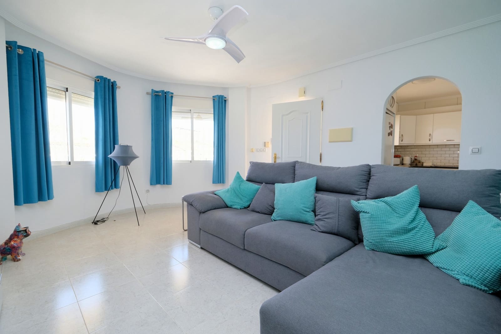 5 soveværelse Villa til salg i Villamartin med swimmingpool garage - € 495.000 (Ref: 10003491)