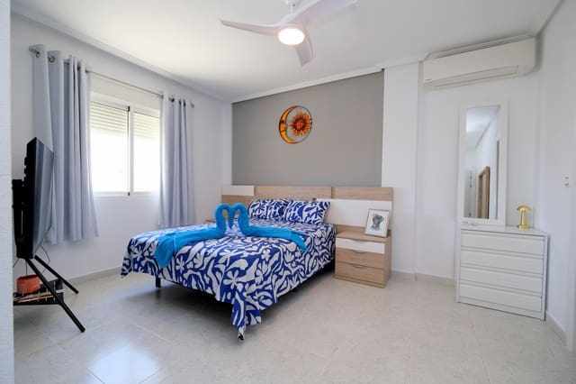 5 soveværelse Villa til salg i Villamartin, Orihuela med swimmingpool garage - € 495.000 (Ref: 10003491)