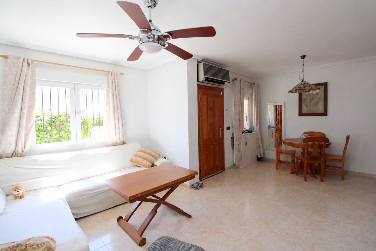 3 chambre Villa/Maison à vendre à Playa Flamenca avec piscine - 395 000 € (Ref: 10005166)
