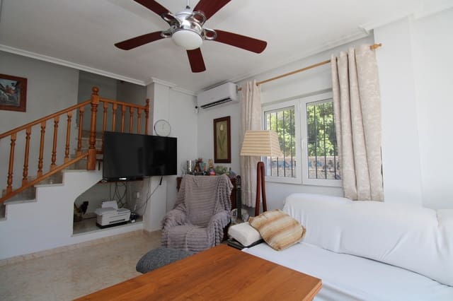 Chalet de 3 habitaciones en Playa Flamenca, Orihuela en venta con piscina - 395.000 € (Ref: 10005166)