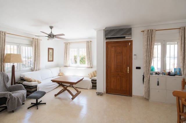 Chalet de 3 habitaciones en Playa Flamenca, Orihuela en venta con piscina - 395.000 € (Ref: 10005166)