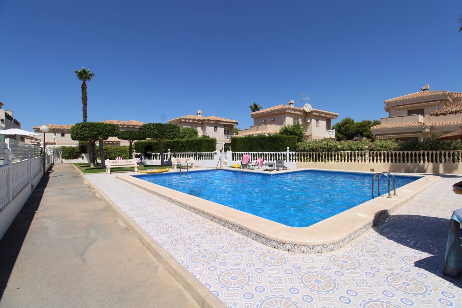3 chambre Villa/Maison à vendre à Playa Flamenca avec piscine - 395 000 € (Ref: 10005166)