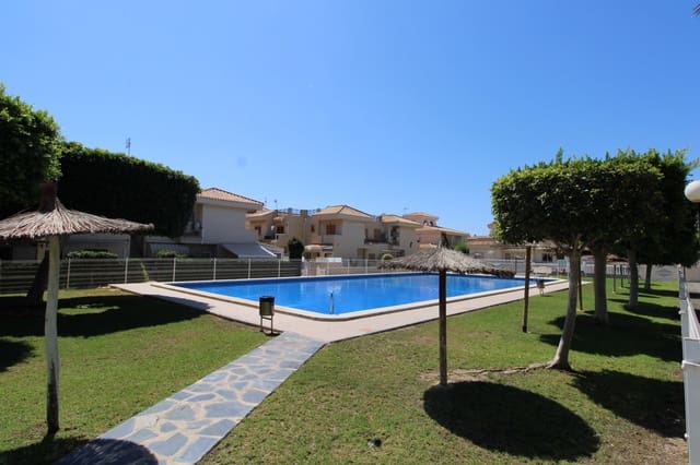 Chalet de 3 habitaciones en Playa Flamenca, Orihuela en venta con piscina - 395.000 € (Ref: 10005166)