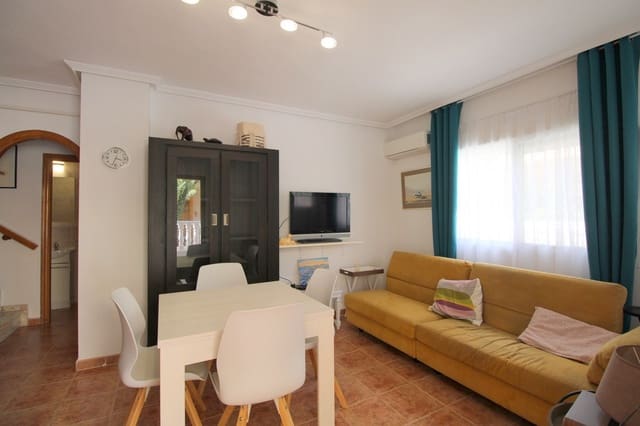 3 bedroom Townhouse for sale in Punta Prima, Torrevieja with pool - € 195,000 (Ref: 10005167)