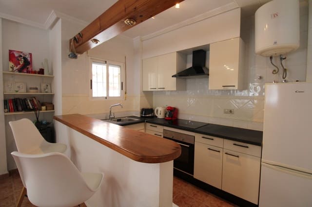 3 bedroom Townhouse for sale in Punta Prima, Torrevieja with pool - € 195,000 (Ref: 10005167)