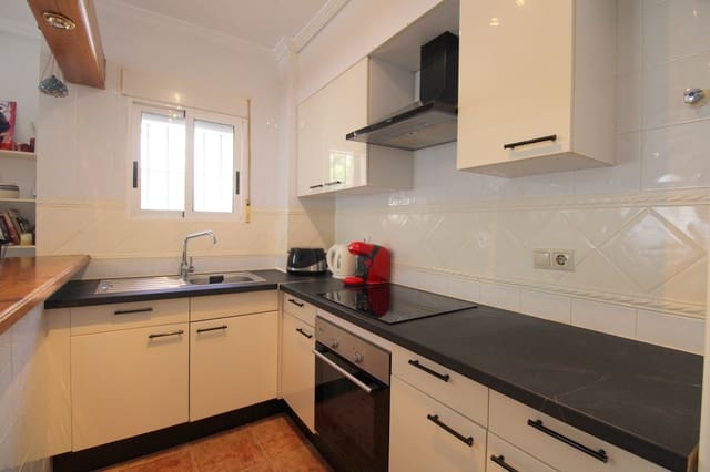 3 bedroom Townhouse for sale in Punta Prima, Torrevieja with pool - € 195,000 (Ref: 10005167)
