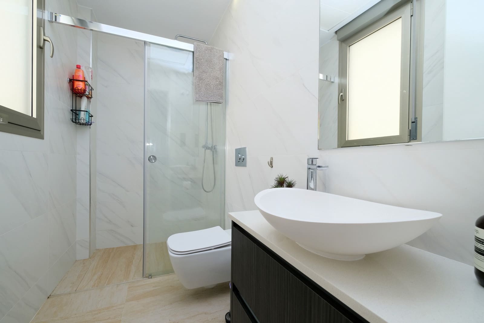 3 soveværelse Villa til salg i Villamartin med swimmingpool garage - € 485.000 (Ref: 10011070)