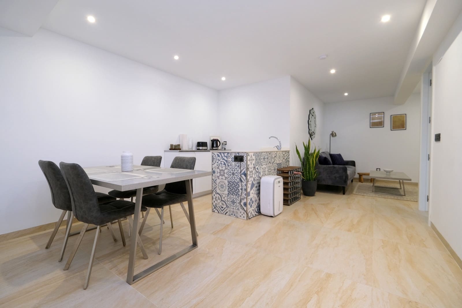 3 soveværelse Villa til salg i Villamartin med swimmingpool garage - € 485.000 (Ref: 10011070)