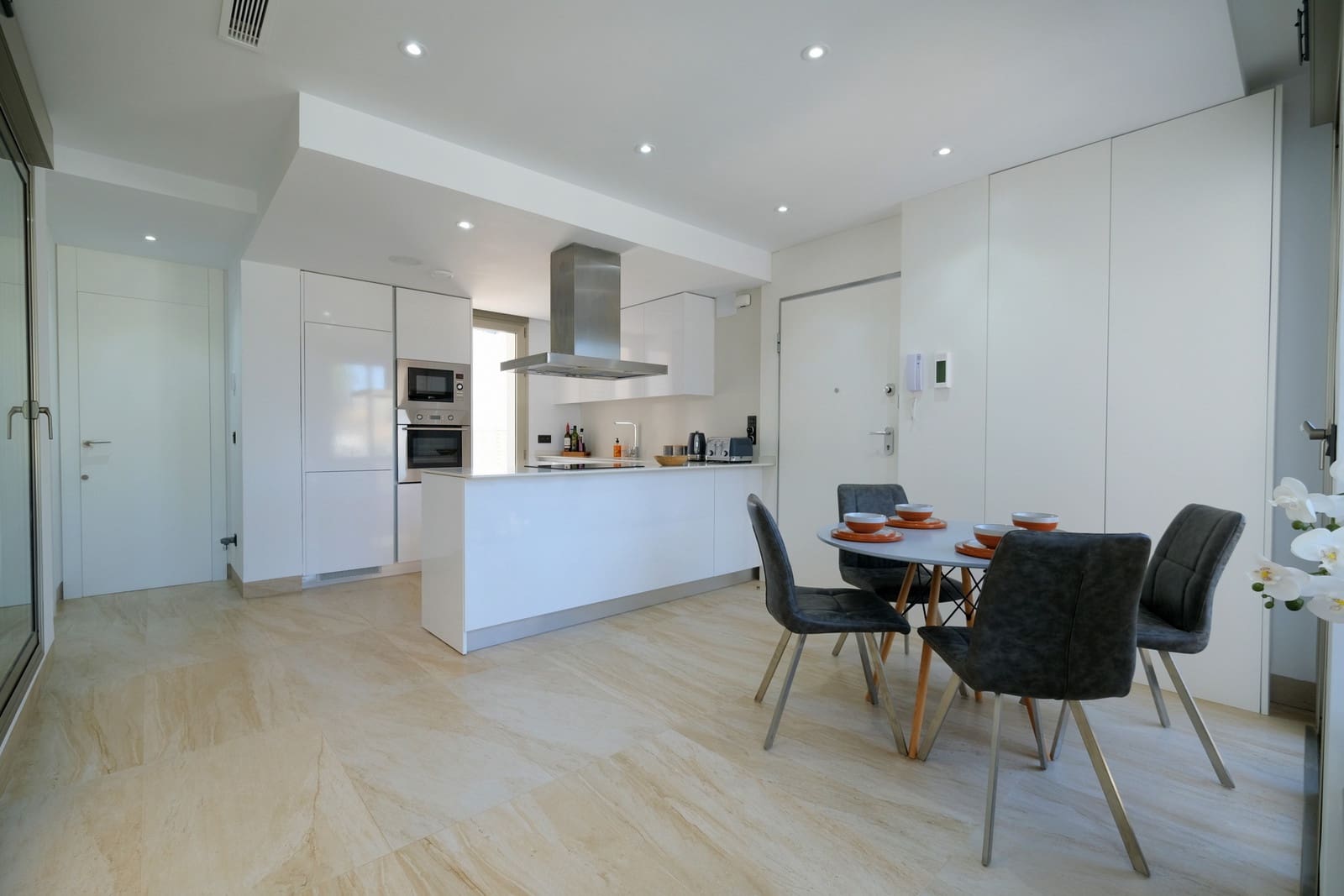 3 soveværelse Villa til salg i Villamartin med swimmingpool garage - € 485.000 (Ref: 10011070)