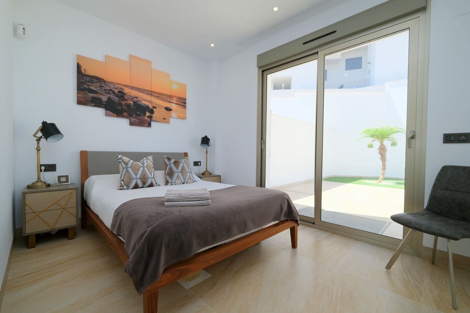 3 soveværelse Villa til salg i Villamartin med swimmingpool garage - € 485.000 (Ref: 10011070)
