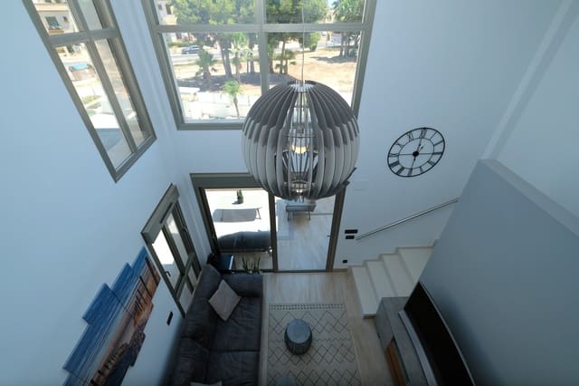 3 soveværelse Villa til salg i Villamartin, Orihuela med swimmingpool garage - € 485.000 (Ref: 10011070)
