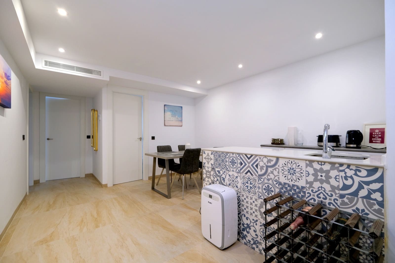 3 soveværelse Villa til salg i Villamartin med swimmingpool garage - € 485.000 (Ref: 10011070)