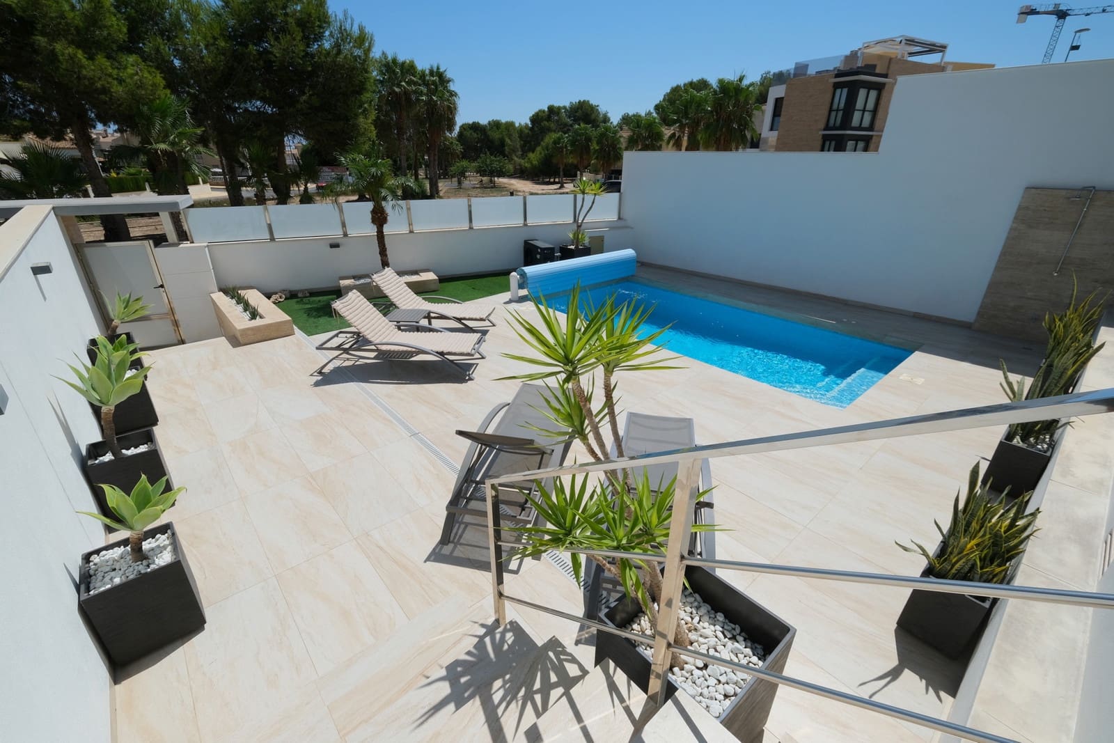 3 soveværelse Villa til salg i Villamartin med swimmingpool garage - € 485.000 (Ref: 10011070)