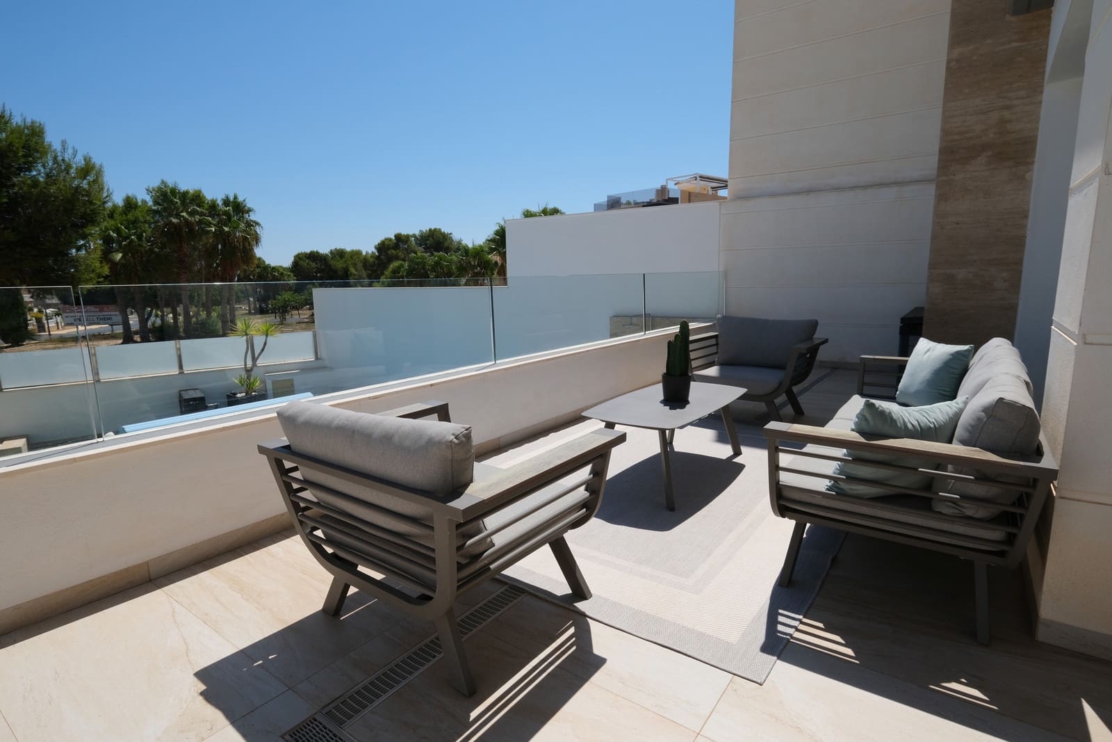 3 soveværelse Villa til salg i Villamartin med swimmingpool garage - € 485.000 (Ref: 10011070)