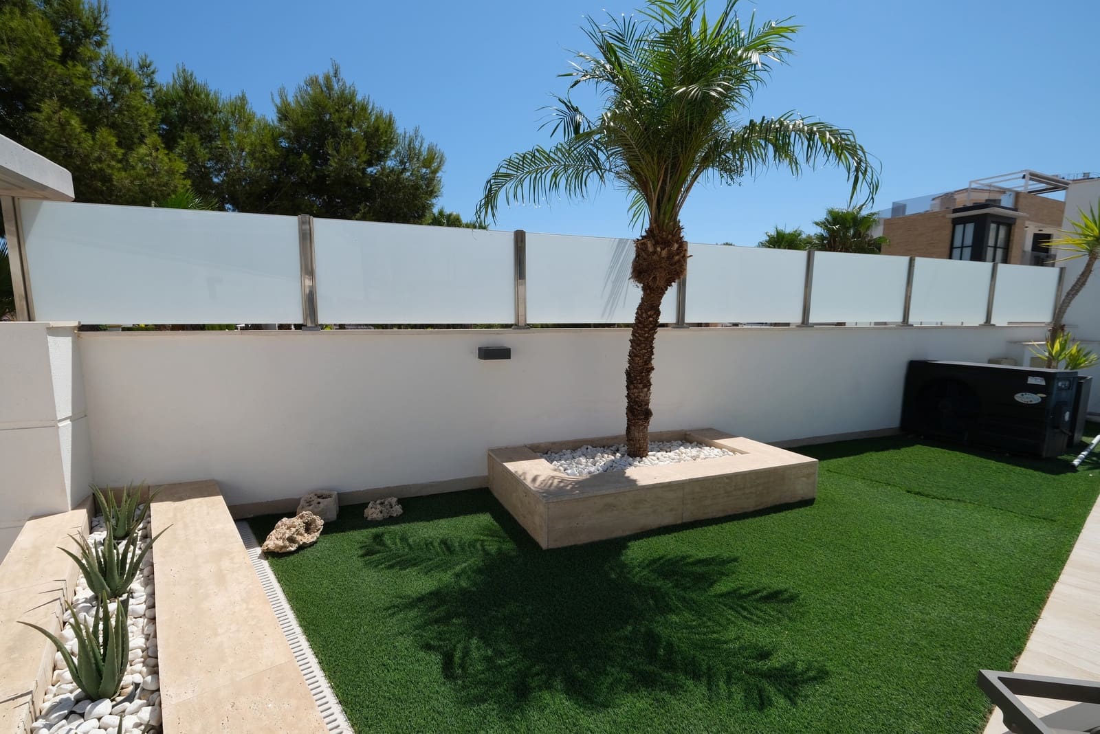 3 soveværelse Villa til salg i Villamartin med swimmingpool garage - € 485.000 (Ref: 10011070)