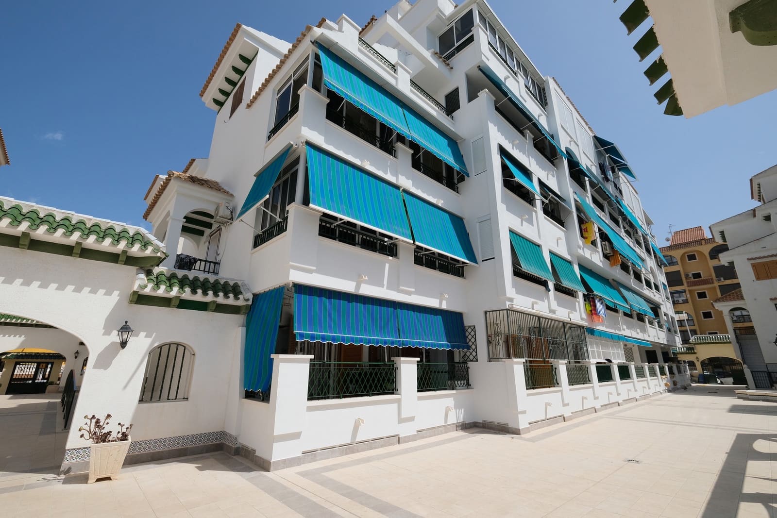 2 soveværelse Lejlighed til salg i La Mata med swimmingpool - € 135.000 (Ref: 10015120)